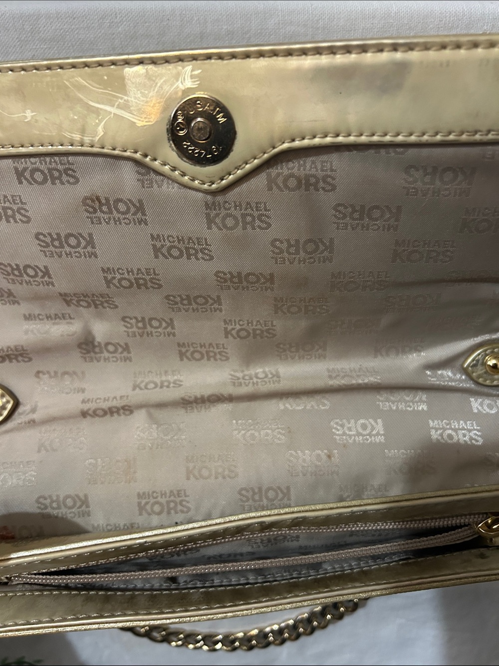 Michael Kors Metallic Gold Shoulder Bag with Chain Strap - Picture 7 of 9